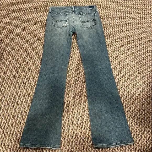 Immortality blue jeans with subtle rhinestones - Picture 4 of 5